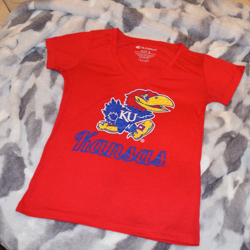 KU v-neck